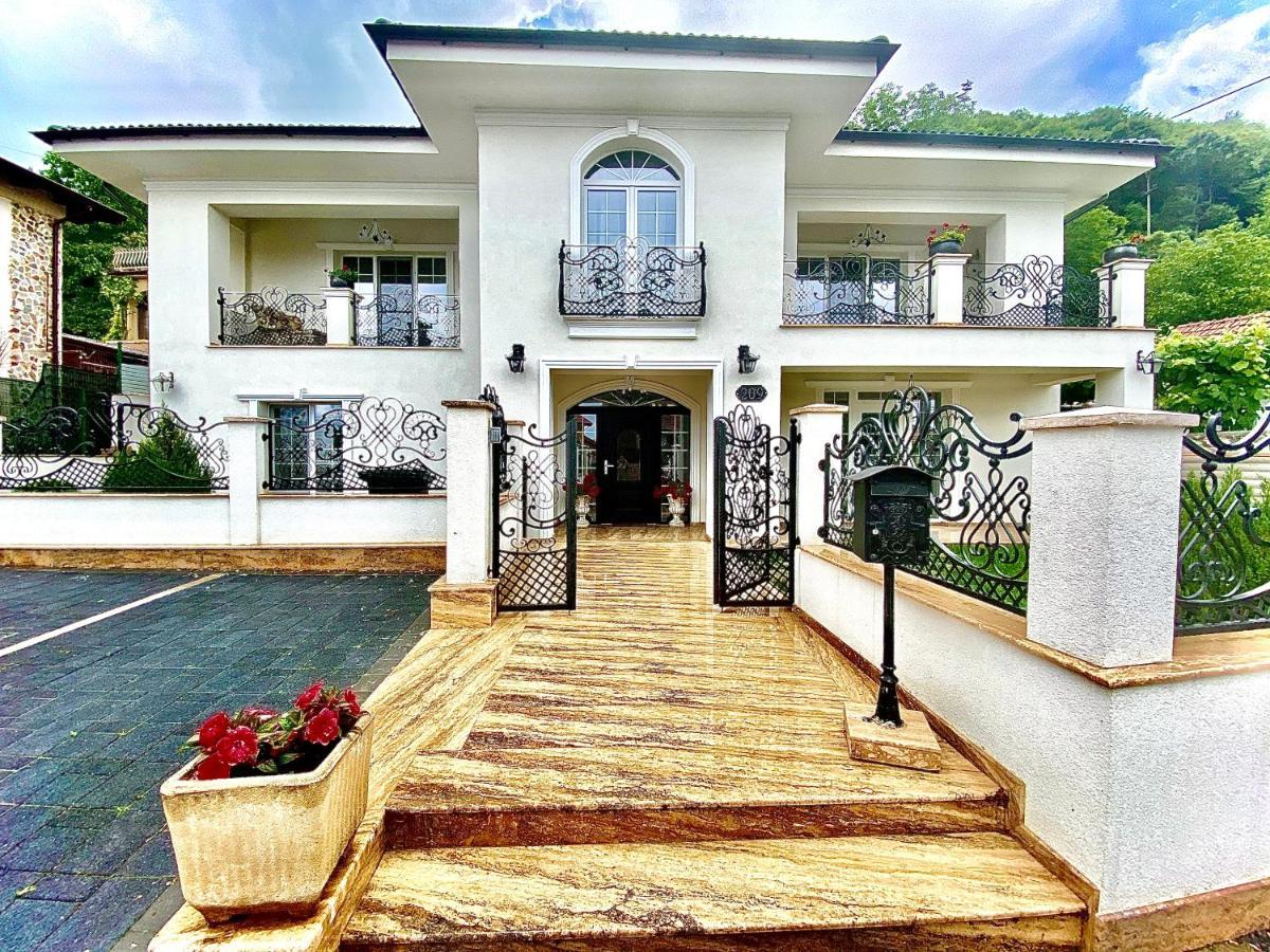 Sarada Boutique Luxury Apartment Deva Ngoại thất bức ảnh