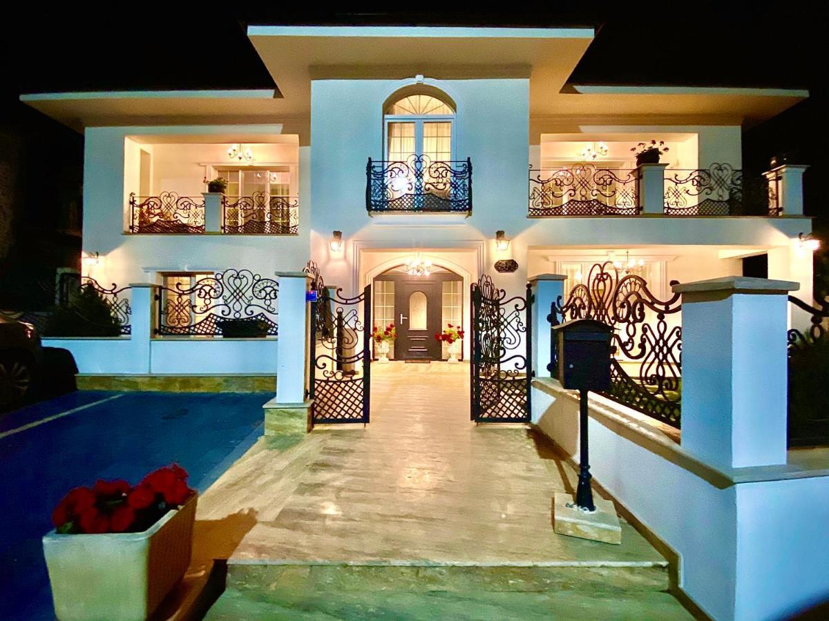 Sarada Boutique Luxury Apartment Deva Ngoại thất bức ảnh
